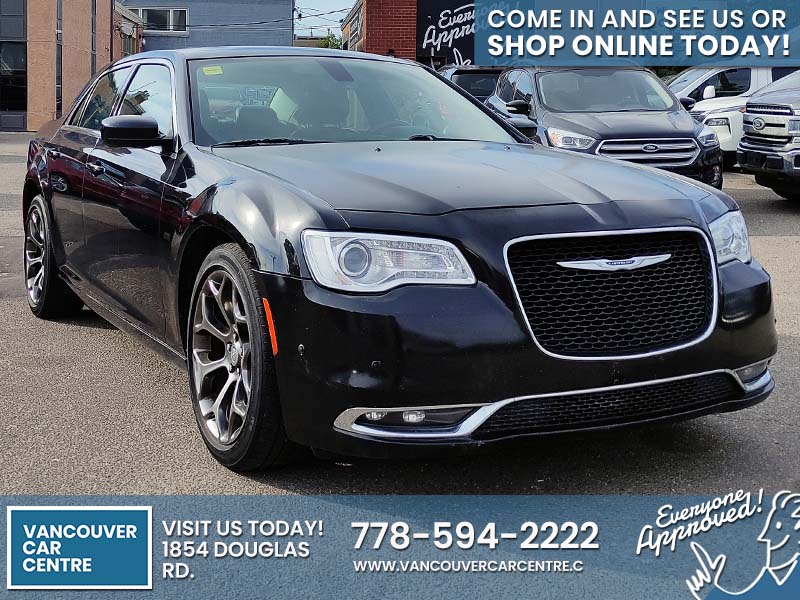 Used Sedan 2019 Chrysler 300 Black for sale in Vancouver