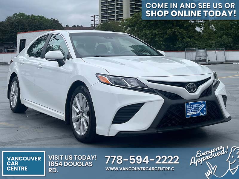 Used Sedan 2018 Toyota Camry White for sale in Vancouver