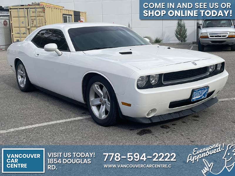 Used Coupe 2010 Dodge Challenger White for sale in Vancouver